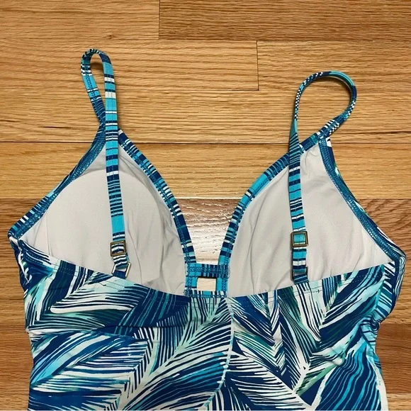 La Blanca Sketched Lace-Up One-Piece Swimsuit - Picture 4 of 12